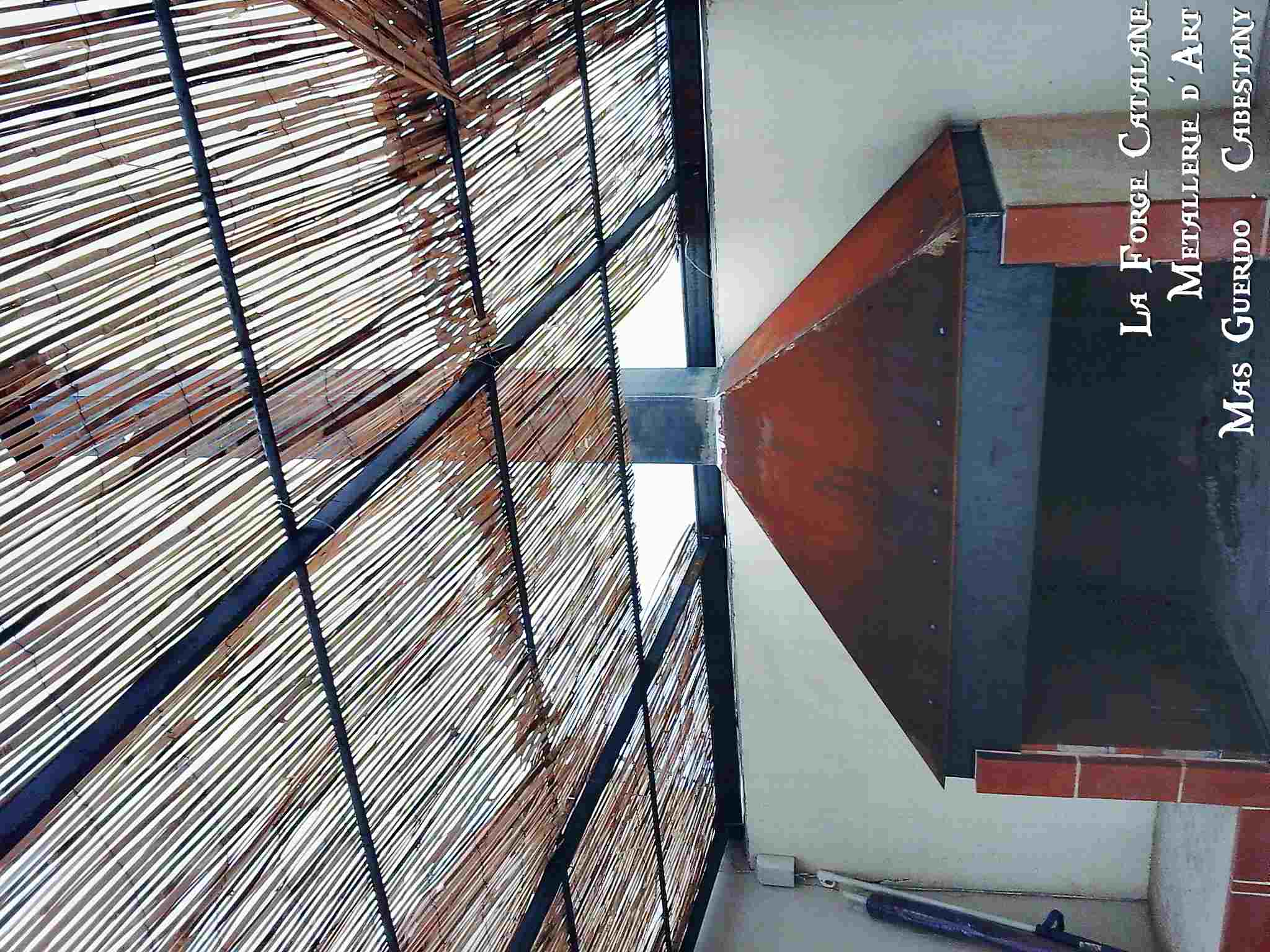 hotte barbecue sur foyer macon forge catalane 2.jpg